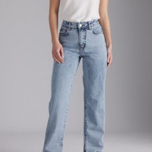 Straight Modern Waist Jeans