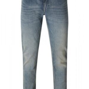 Legere Jeans mit mittlerer Leibhöhe und schmalem Beinverlauf 5PocketModell in figurbetonter Passform UsedLook und eingewaschene Sitzfalten Material 98% Baumwolle 2% Elasthan