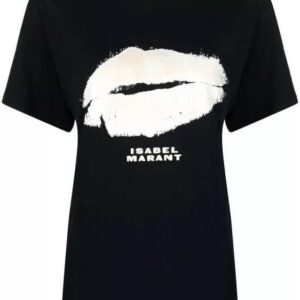 Das Ben-Shirt von Isabel Marant ist mit einer Bisou-Lippengrafik und einem Logodruck bedruckt