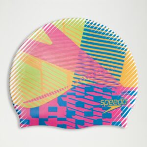Lass dich von den Farben dieser Kappe mit Digital-Print bei deinem Schwimmtraining inspirieren. Aus glattem Silikon gefertigt
