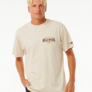 Peppen Sie Ihren Surfer-Look mit dem Rip Curl Pro Bells Beach 2024 Line Up T-Shirt auf