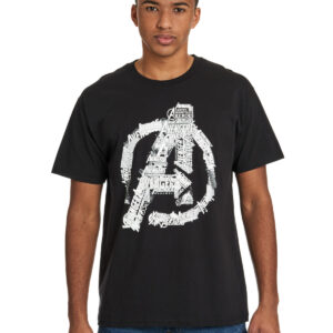 THE AVENGERS HERREN T-SHIRTMarke: The AvengersModell: Avengers Logo T-Shirt maleProdukt Nr.: 39196Farbe: schwarzHauptmaterial: 100% BaumwolleDieses schwarze Herren T-Shirt besteht aus einem angenehmen Baumwollmaterial. Es hat einen runden Halsausschnitt