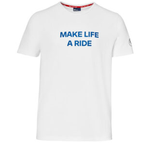 Make Life a Ride T-Shirt von BMW MotorradKlassisches T-Shirt mit großem "Make Life a Ride" Druck auf der Vorderseite. Ein kleiner BMW Motorrad Schriftzug an der Seitennaht sowie ein BMW Logo-Print auf dem linken Ärmel runden das Gesamtbild perfekt ab.