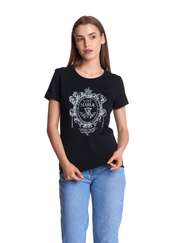 VIVE MARIA DAMEN T-SHIRTMarke: Vive MariaModell: Maria's Baroque Shirt femaleProdukt Nr.: 45951Farbe: schwarzHauptmaterial: 100% BiobaumwolleDieses Damen T-Shirt in der Farbe schwarz besteht aus einem angenehmen