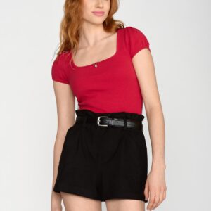 VIVE MARIA DAMEN T-SHIRTMarke: Vive MariaModell: Red Girl Rib ShirtProdukt Nr.: 46664Farbe: rotHauptmaterial: 95% Baumwolle