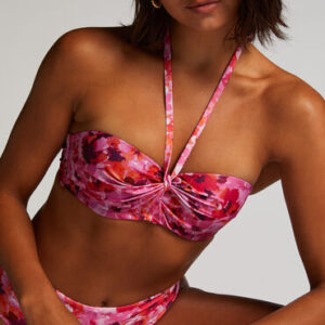 Booste deinen Strand-Look mit unserem Bikinioberteil Floral! Dieses Bandeau-Modell ist mit einem Nackenband ausgestattet