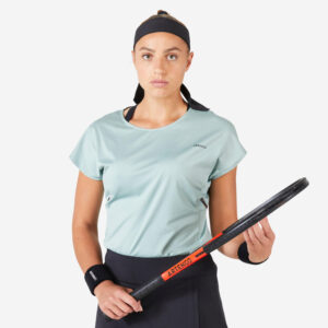 Dieses Tennisshirt wurde für Trainings und Wettkämpfe entworfen. Es kann das ganze Jahr über bei jeder Temperatur getragen werden.
